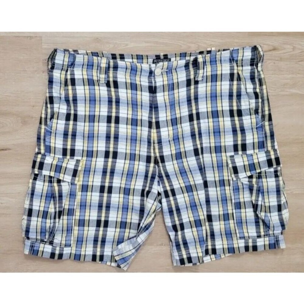 Men's Plaid Cargo Shorts in Blue and White